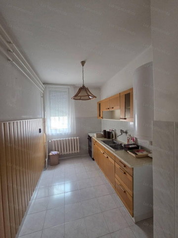 Eladó téglalakás, Oroszlányban 31.5 M Ft, 2 szobás
