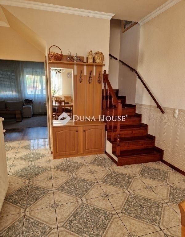 6 bed · 199m² · 125.000.000 ft