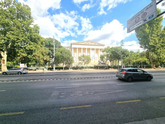 Eladó téglalakás, Budapesten, V. kerületben 65 M Ft, 1 szobás