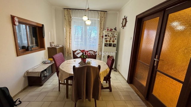 Eladó téglalakás, Debrecenben 85 M Ft, 4 szobás