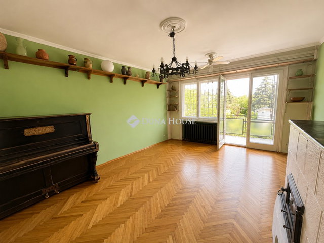 Eladó téglalakás, Budapesten, XII. kerületben, Istenhegyi úton