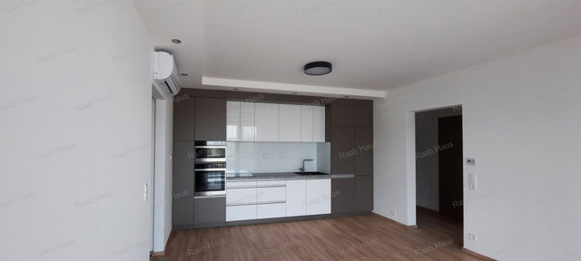 Kiadó téglalakás, albérlet, Győrött 290 E Ft / hó, 3 szobás