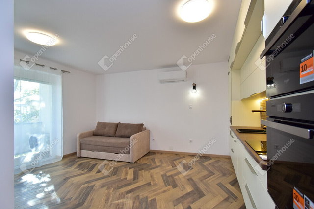 Eladó téglalakás, Szegeden 79.99 M Ft, 3 szobás