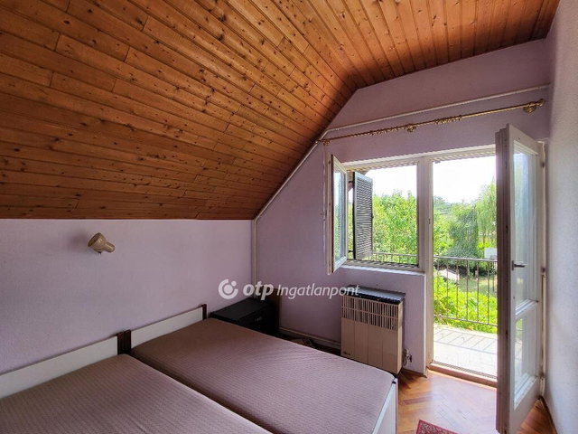 Eladó családi ház, Zamárdiban 105 M Ft, 6+2 szobás