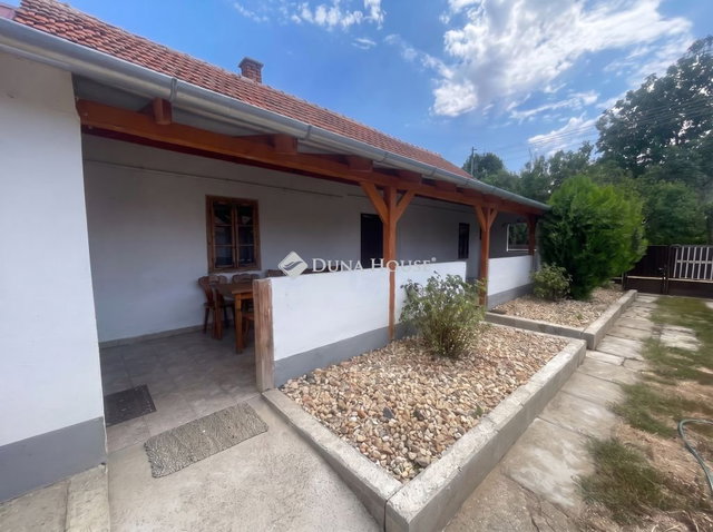 Eladó családi ház, Tiszaderzsen 18 M Ft, 2 szobás
