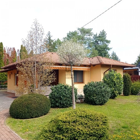 Eladó családi ház, Zamárdiban 129.9 M Ft, 4 szobás