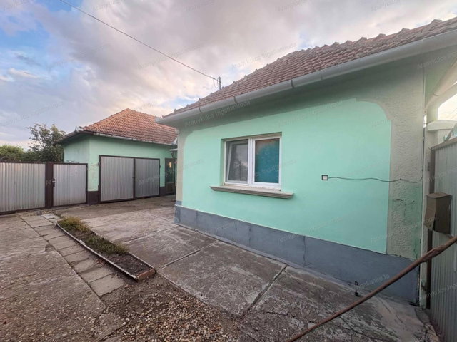 Eladó családi ház, Méhkeréken 15.99 M Ft, 4 szobás