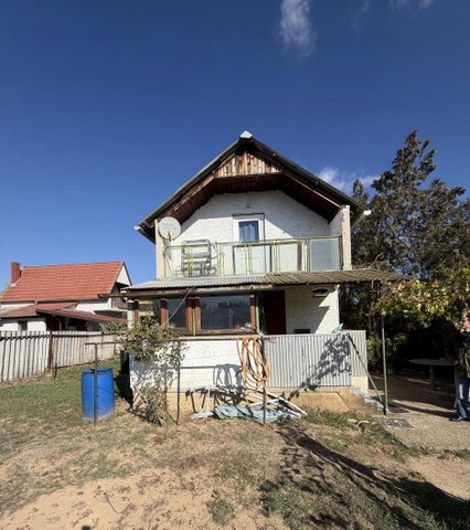 Eladó nyaraló, Kecskéden 17.2 M Ft, 2 szobás