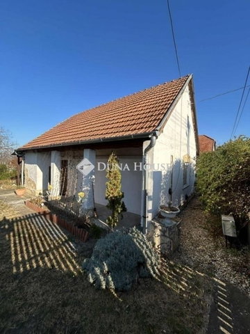 Eladó családi ház, Tápiószentmártonon 21.9 M Ft, 1 szobás