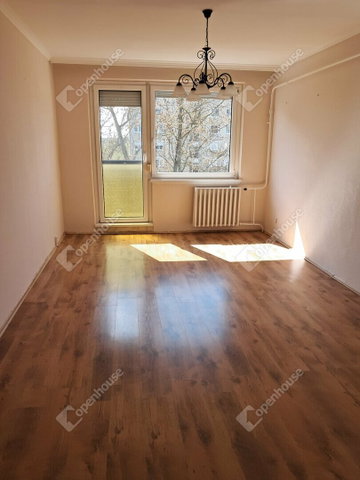 Eladó panellakás, Tatabányán 42.5 M Ft, 3 szobás