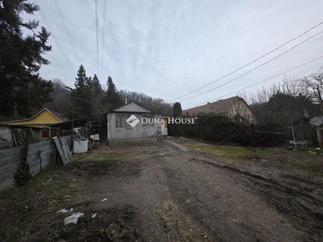 Eladó családi ház, Érden 45 M Ft, 3 szobás