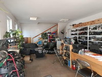 Eladó ipari ingatlan, Dunaújvárosban 128 M Ft