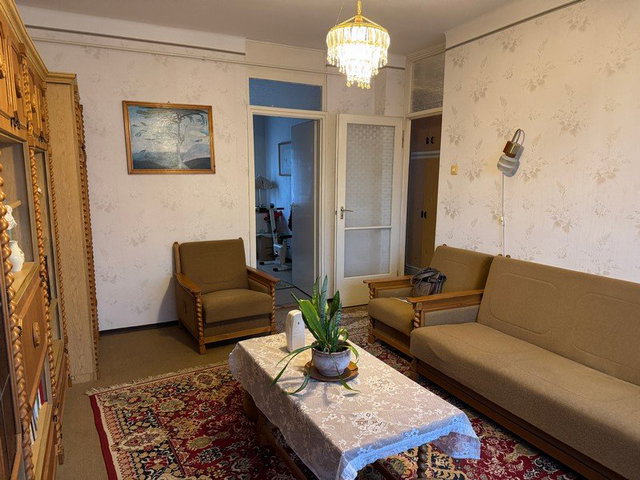 Eladó panellakás, Kunszentmiklóson 32.9 M Ft, 2 szobás