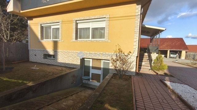 Eladó családi ház, Ócsán 89.5 M Ft, 5 szobás
