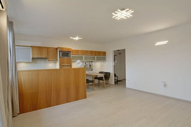 Kiadó téglalakás, albérlet, Kecskeméten 230 E Ft / hó