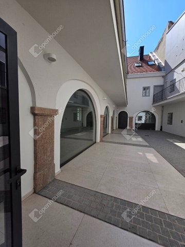 Eladó üzlethelyiség, Győrött 259.95 M Ft / költözzbe.hu