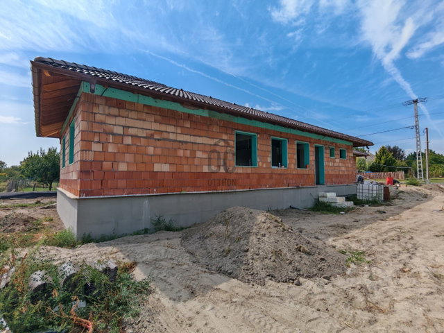 Eladó ikerház, Szigetszentmártonban 78 M Ft, 4 szobás