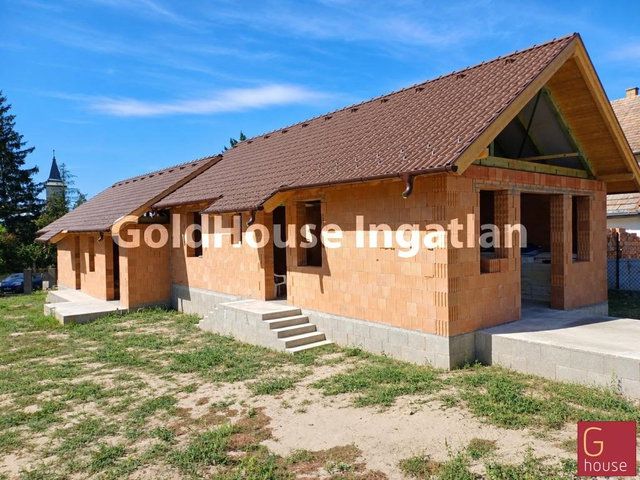 Eladó családi ház, Őrbottyánban 80 M Ft, 2 szobás