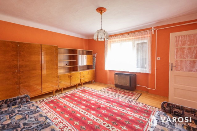 Eladó családi ház, Gyulán 31.5 M Ft, 2 szobás