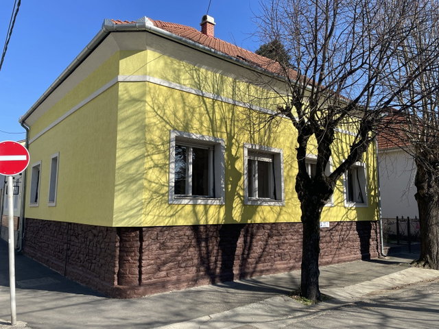 Eladó családi ház, Keszthelyen, Csány László utcában 79.9 M Ft
