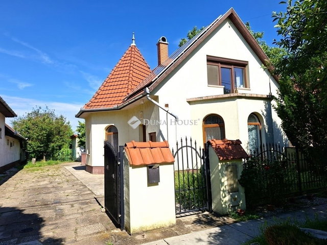 Eladó családi ház, Sarkadon 52 M Ft, 5 szobás