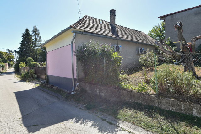 Eladó családi ház, Nagyvázsonyon 48.9 M Ft, 1 szobás