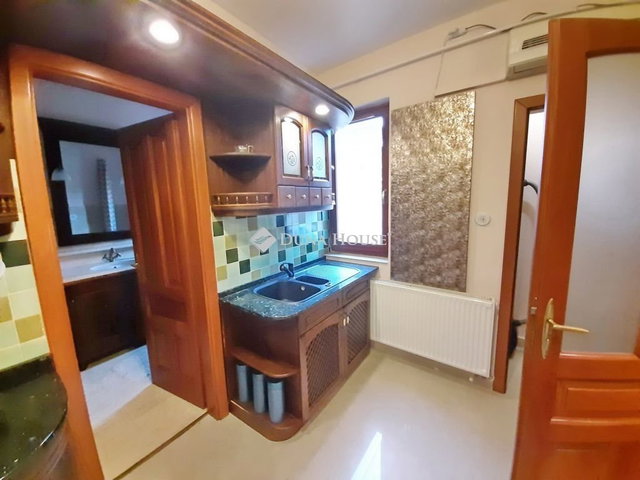 Kiadó téglalakás, albérlet, Pécsett 190 E Ft / hó, 2 szobás