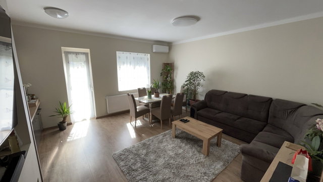 Eladó téglalakás, Makón 51 M Ft, 2 szobás