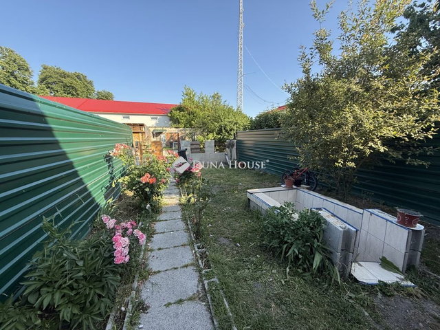 Eladó családi ház, Bicskén 30 M Ft, 2 szobás