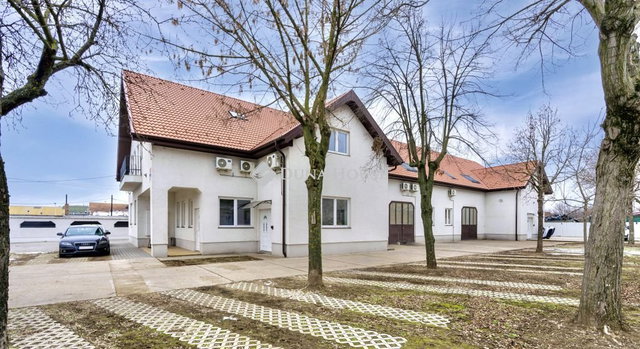 Kiadó ipari ingatlan, Vecsésen, Üllői úton 1272 E Ft / hó