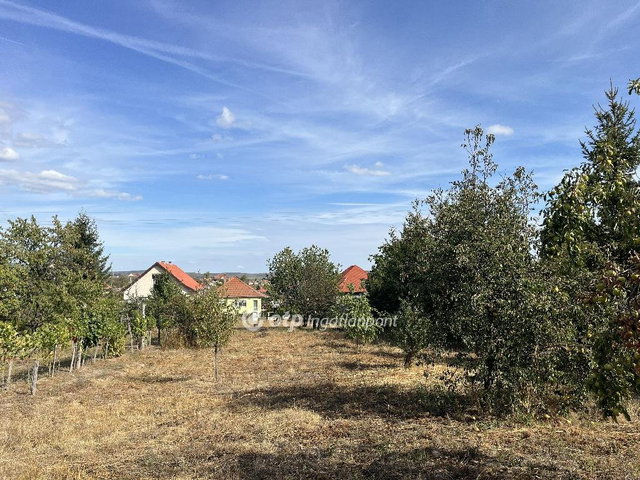 Eladó telek, Noszvajon 25.9 M Ft / költözzbe.hu