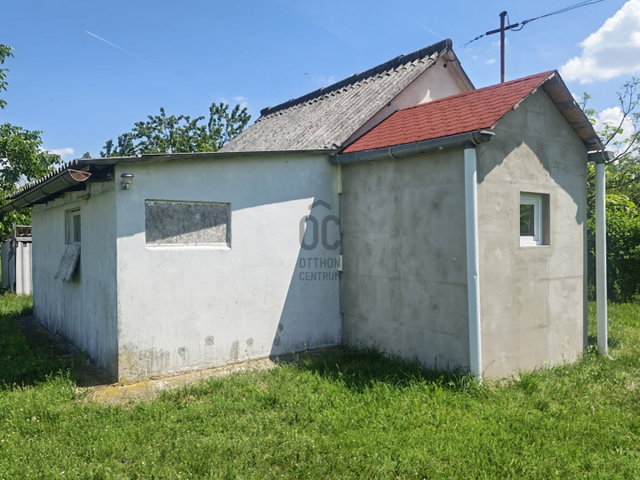 Eladó nyaraló, Siófokon 38.5 M Ft, 1 szobás