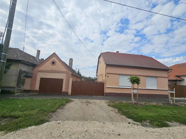 Eladó családi ház, Acsalagon 44 M Ft, 3 szobás