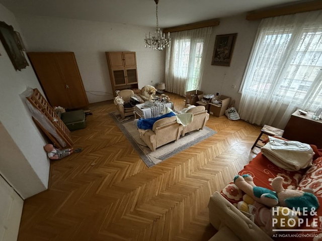 Eladó téglalakás, Szegeden 79.9 M Ft, 3 szobás