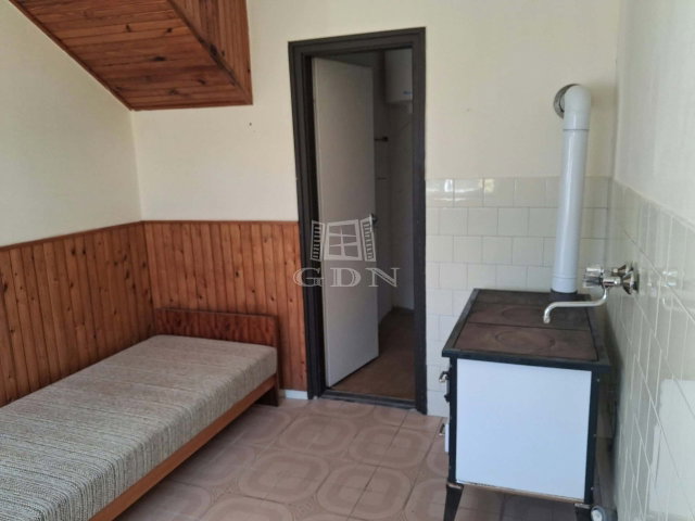 Eladó családi ház, Szőcén 37 M Ft, 4 szobás
