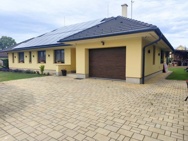 Eladó családi ház, Gyenesdiáson 223 M Ft, 5 szobás