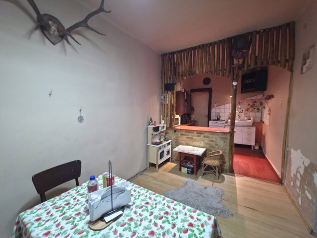 Eladó családi ház, Arnóton 29.9 M Ft, 2 szobás