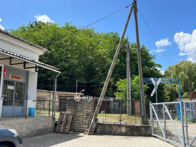 Eladó iroda, Salgótarjánban 279.9 M Ft / költözzbe.hu