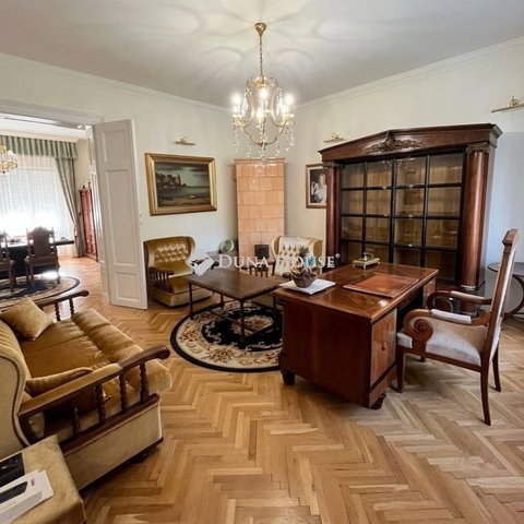 Eladó családi ház, Debrecenben 150 M Ft, 3 szobás