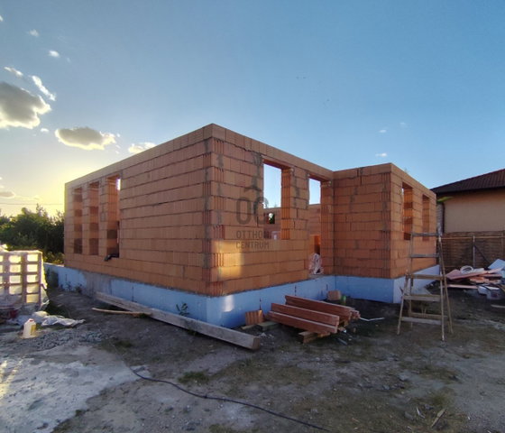 Eladó családi ház, Székesfehérvárott 89 M Ft, 4 szobás