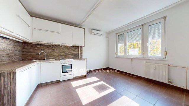 Eladó panellakás, Nyíregyházán 45 M Ft, 2 szobás