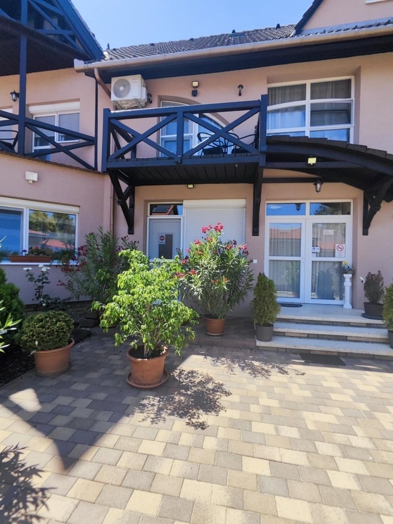 19 bed · 540m² · 168.000.000 ft