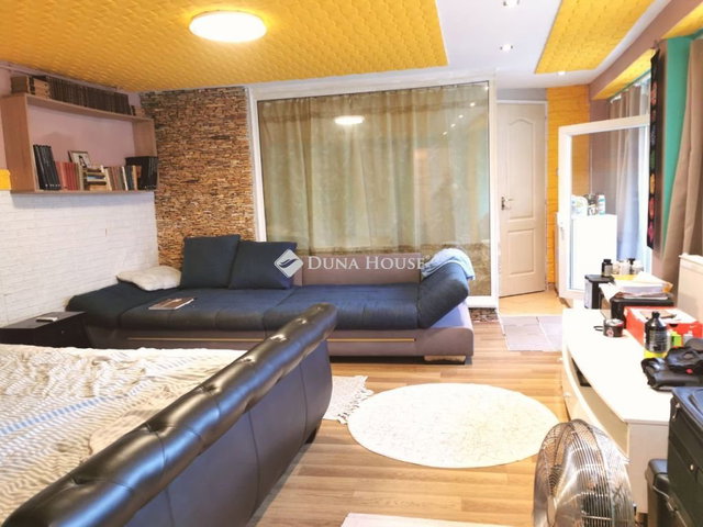 Eladó téglalakás, Sátoraljaújhelyen 18 M Ft, 1 szobás