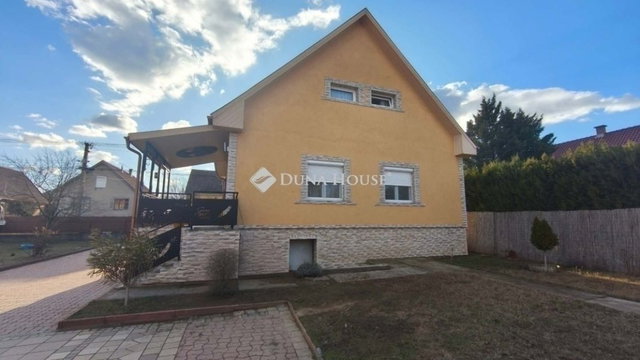 Eladó családi ház, Ócsán 89.5 M Ft, 5 szobás