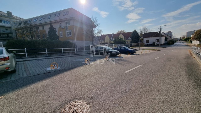 Kiadó garázs, Székesfehérvárott 15 E Ft / hó