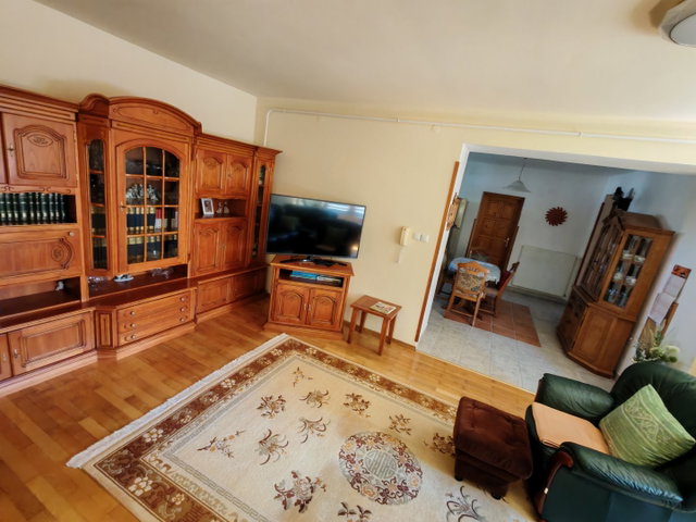 Eladó családi ház, Csabdiban 135 M Ft, 4+1 szobás
