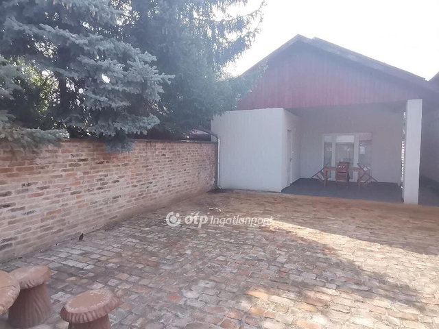 Eladó nyaraló, Orosházán 45 M Ft, 2 szobás