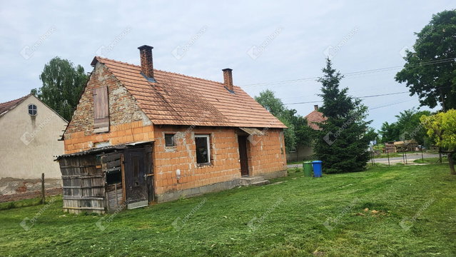 Eladó családi ház, Nagyberkin 14.9 M Ft, 2 szobás