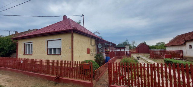 Eladó családi ház, Gyürén 18.5 M Ft, 3 szobás