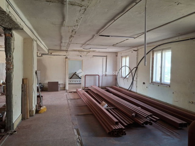 Eladó ipari ingatlan, Szűcsin 135 M Ft / költözzbe.hu